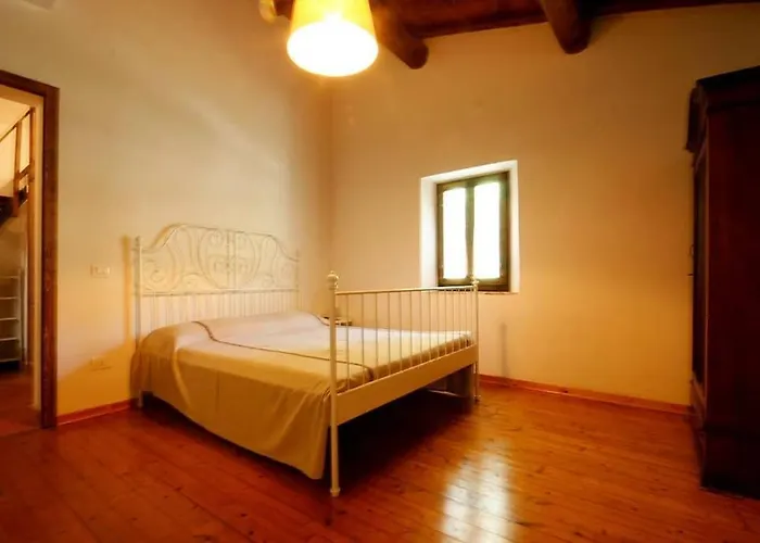 Villa Con Piscina 10 Posti Letto, L'oliveta Di Rivalto